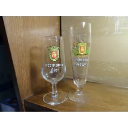 2 VERRES MUNSTER 20CL  HT.16.30CM ET 19.30CM