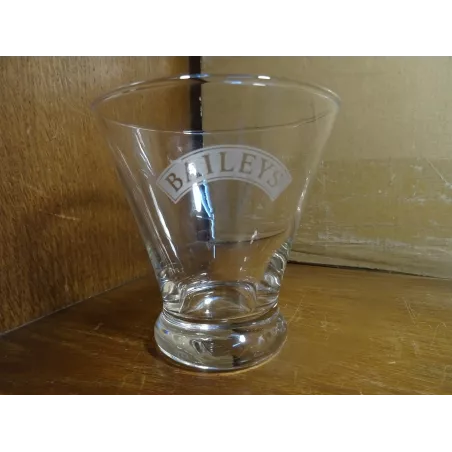 6 VERRES BAILEY'S 20/22CL HT.10.50CM