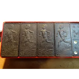 BOITE DE DOMINOES MADE IN ENGLAND  18.50CM X6CM