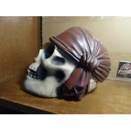TETE DE MORT  DISNEY PIRATES OF THE GARIBBEAU