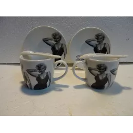 2 TASSES A CAFE MARILYN...