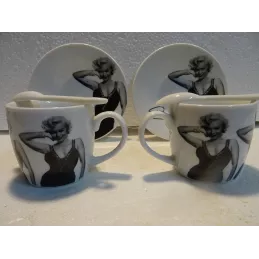 2 TASSES A CAFE MARILYN  MONROE