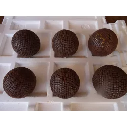 6 BOULES  CLOUTEES