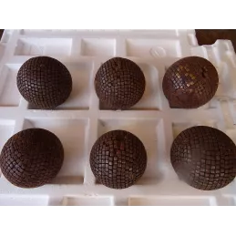 6 BOULES  CLOUTEES