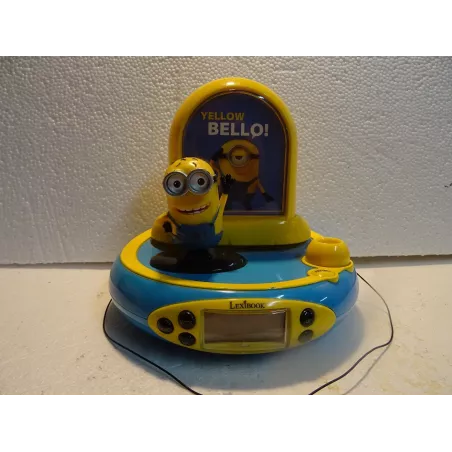 RADIO REVEIL  MINION  FONCTIONNE  AVEC PILE