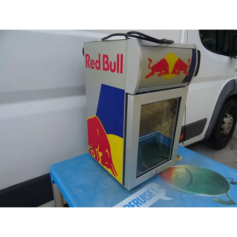 FRIGO RED BULL 55CM X29.50CM X32CM Tigrebock