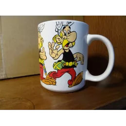 MUG PARC ASTERIX 1997 HT 9.70CM