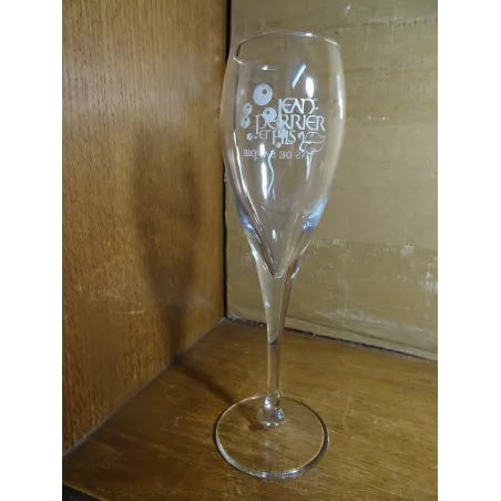 6 VERRES  VINS DE SAVOIE  JEAN PERRIER  ET FILS  13CL  HT 19.20CM