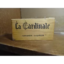 BOITE A CARTES  LA CARDINALE