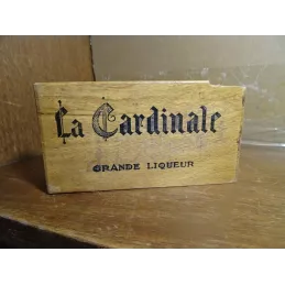 BOITE A CARTES  LA CARDINALE