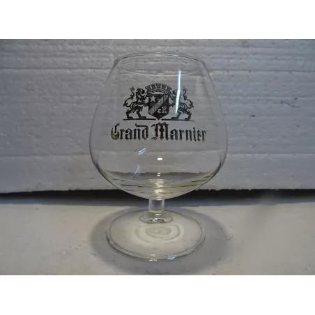 6 VERRES GRAND MARNIER 15/17CL HT 10.50CM