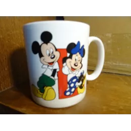 1 MUG DISNEY  MICKEY ET MINNIE HT 9CM