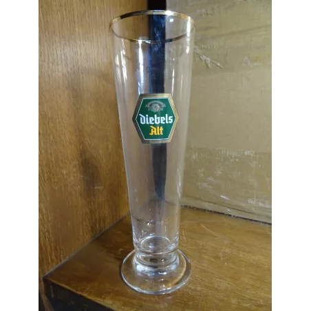 1 VERRE DIEBELS ALT 20CL  HT 19CM