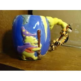 MUG  DISNEY HT 10CM  EN RELIEF