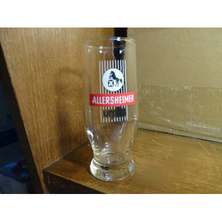 1 VERRE  ALLERSHEIMER  URPILS 25CL HT.14.20CM