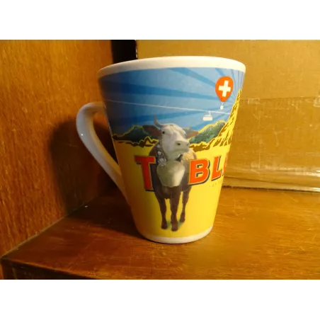 MUG  TOBLERONNE   ANNEE 2006   CHOCOLAT SUISSE