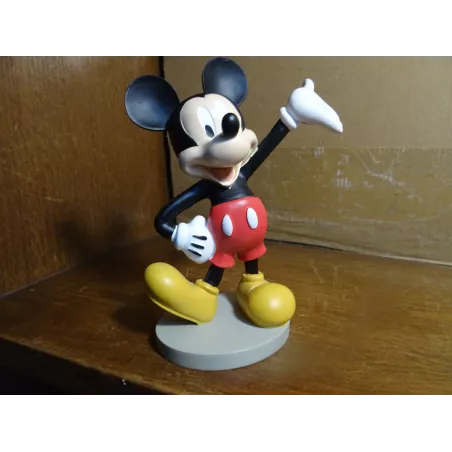 FIGURINE  MICKEY  EN RESINE  HT 13CM