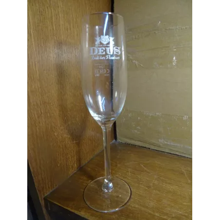 4 FLUTES  DEUS BRUT DES FLANDRES 12CL  HT 22.60CM