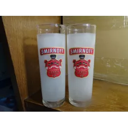 2 VERRES  SMIRNOFF 22CL  HT 16.60CM