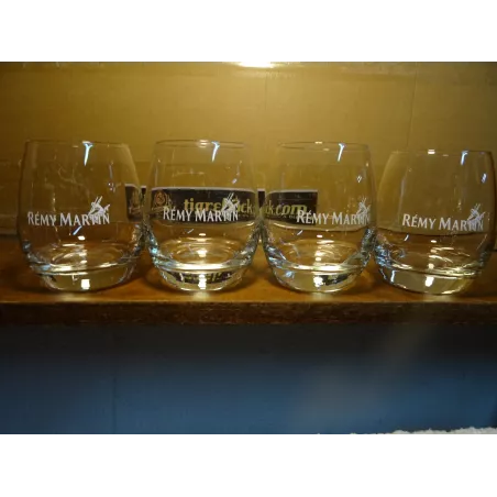 4 VERRES REMY MARTIN 25CL HT 10CM