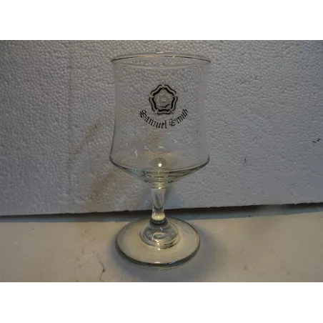 1 VERRE  SAMUEL SMITH 25CL HT.15.90CM