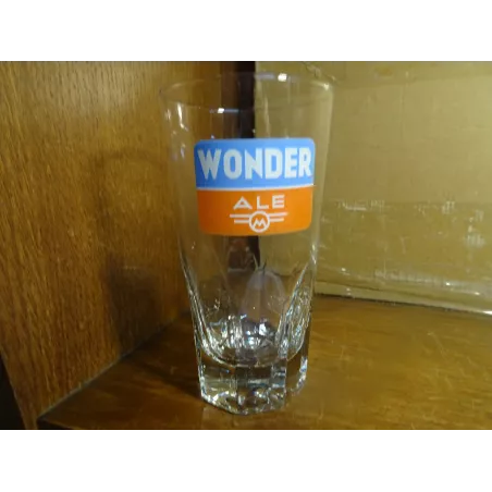 1 VERRE  WONDER ALE 33CL HT.14.70CM