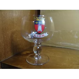 1 VERRE LION 15/20CL HT 12.20CM