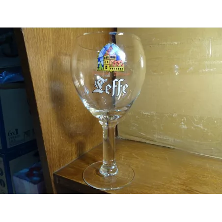 6 VERRES LEFFE 50CL  HT 22CM  GROS LOGO