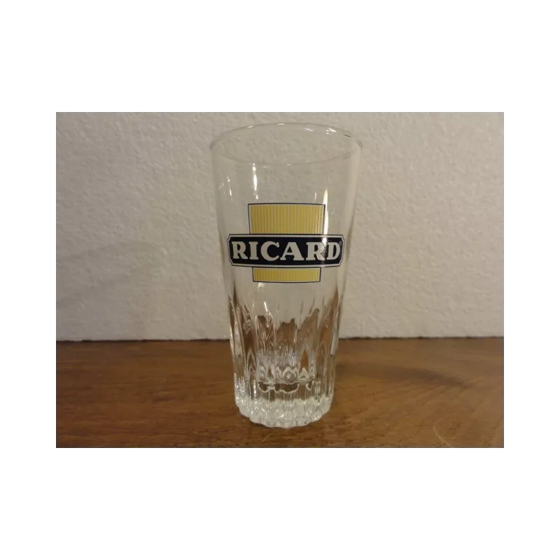 1 VERRE  RICARD MOMIE 