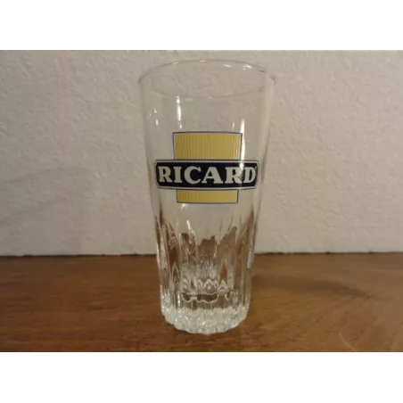 1 VERRE  RICARD MOMIE