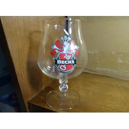 1 VERRE BECK'S 30CL HT.15.80CM