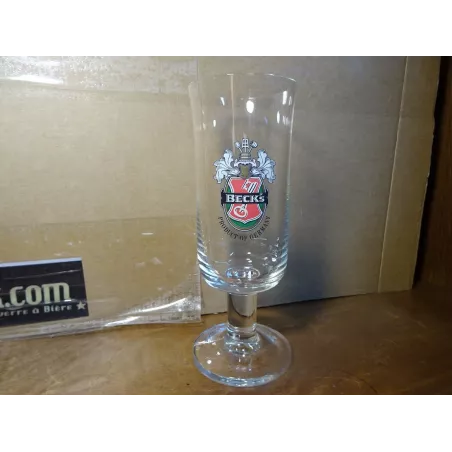 1 VERRE BECK'S 20/25CL HT.17.30CM