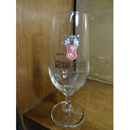 1 VERRE BECK'S  20CL HT 15.80CM