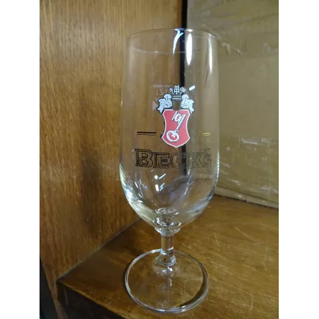 1 VERRE BECK'S  20CL HT 15.80CM