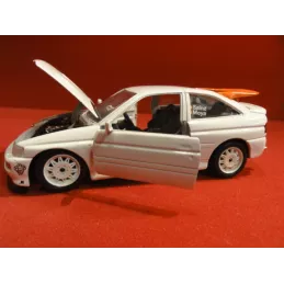 1 VOITURE  ESCORT RS COSWORTH  1/24