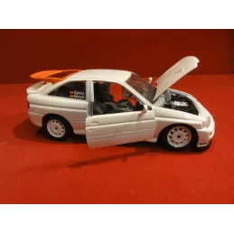 1 VOITURE  ESCORT RS COSWORTH  1/24