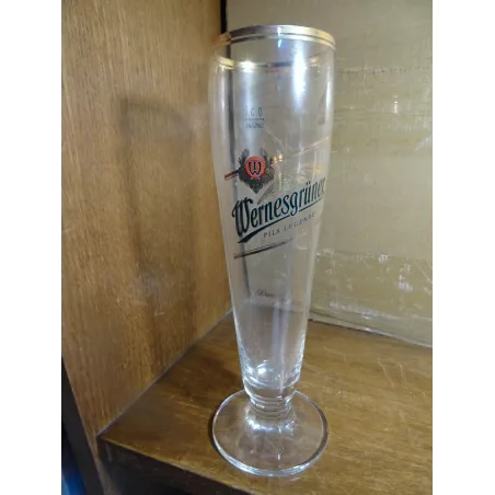 1 VERRE  WERNESGRUNER 30CL HT. 23CM