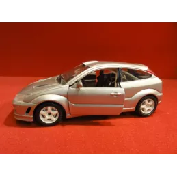 1 VOITURE FORD FOCUS 1/24 