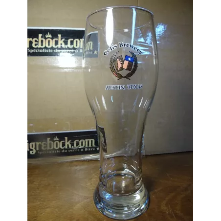 1 VERRE  CELIS BREWERY 50CL HT.22.40CM