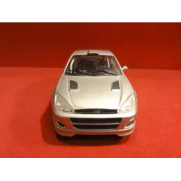 1 VOITURE FORD FOCUS 1/24 