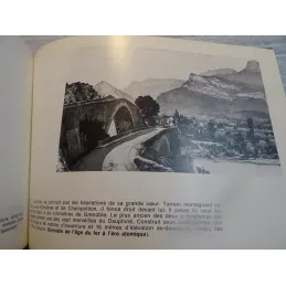GRENOBLE  A LA BELLE EPOQUE  LIVRE ILLUSTRE  DE 124 IMAGES  21CM X15CM