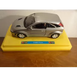 1 VOITURE FORD FOCUS 1/24 