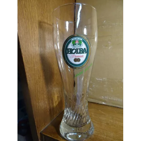 1 VERRE HOLBA 50CL HT.23.50CM