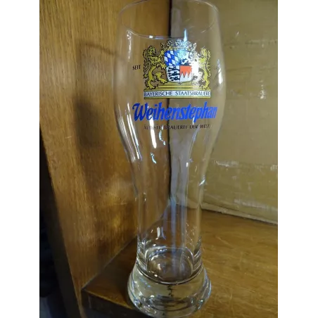 1 VERRE WEIHENSTEPHAN 50CL HT.22.40CM