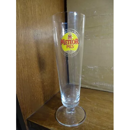 1 VERRE METEOR PILS 25CL HT 20.70CM