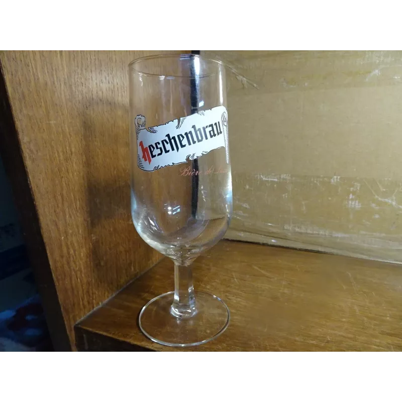 1 VERRE HESCHENBRAU 25CL HT 17CM BRASSERIE METEOR 1 VERRE HESCHENBRAU 25CL HT 17CM BRASSERIE METEOR