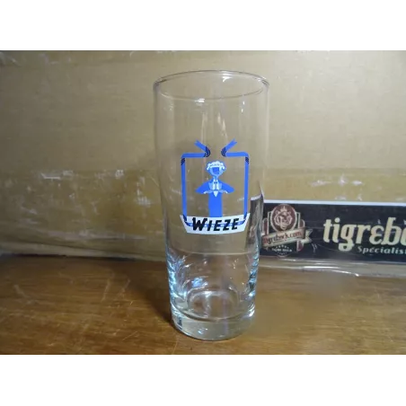 1 VERRE  WIEZE 25CL HT 13.70CM