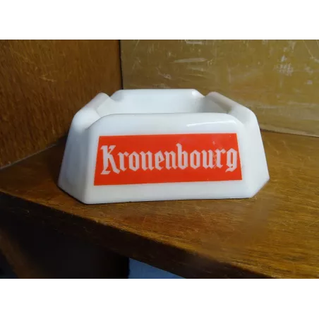 CENDRIER  KRONENBOURG EN OPALINE 13.20CM X13.20CM