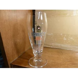 1 VERRE HARKE PILS 20CL HT16.50CM
