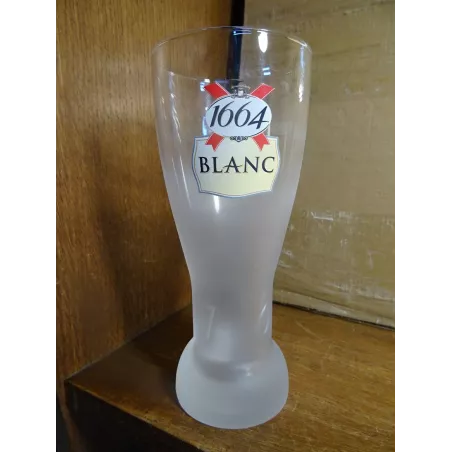 1 VERRE  1664 BLANC